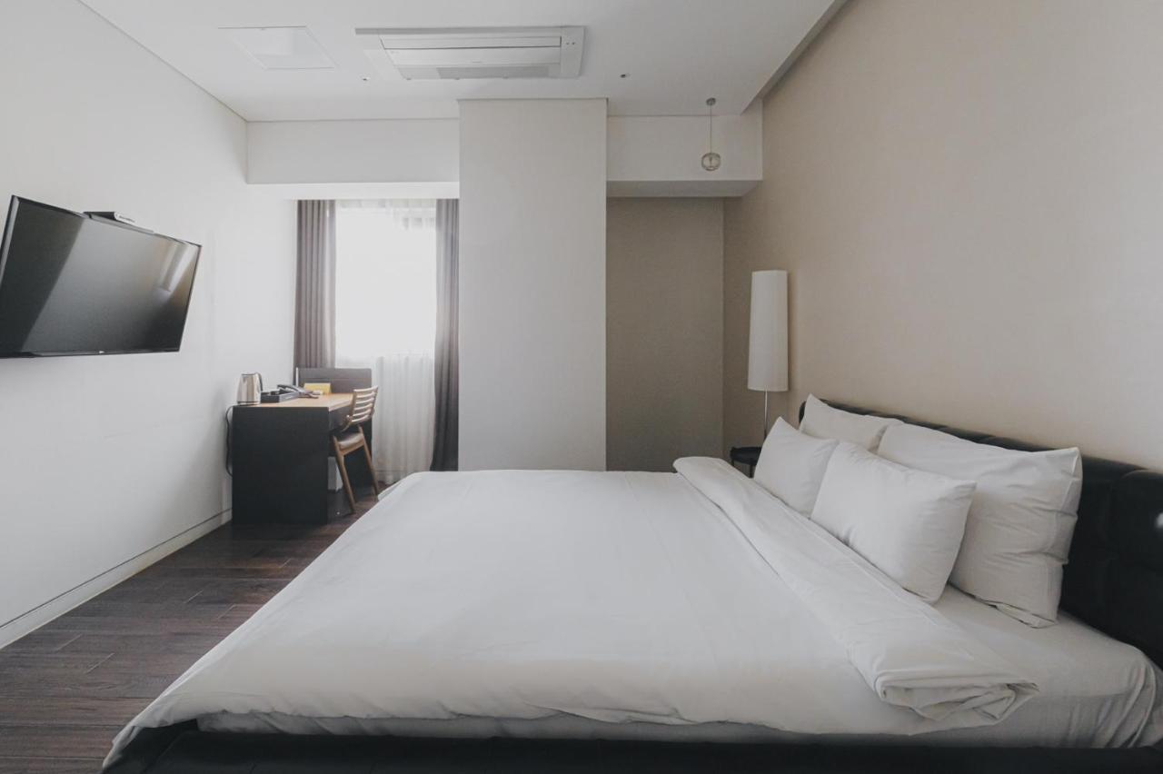 Acc Design Hotel Gwangju Metropolitan City Extérieur photo